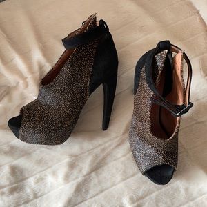 Hot Jeffrey Campbell heels 8.5